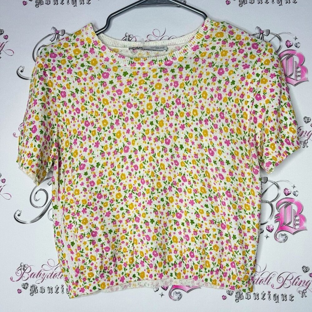 Zara top floral yellow pink flowers π t shirt style sweater pull over cute